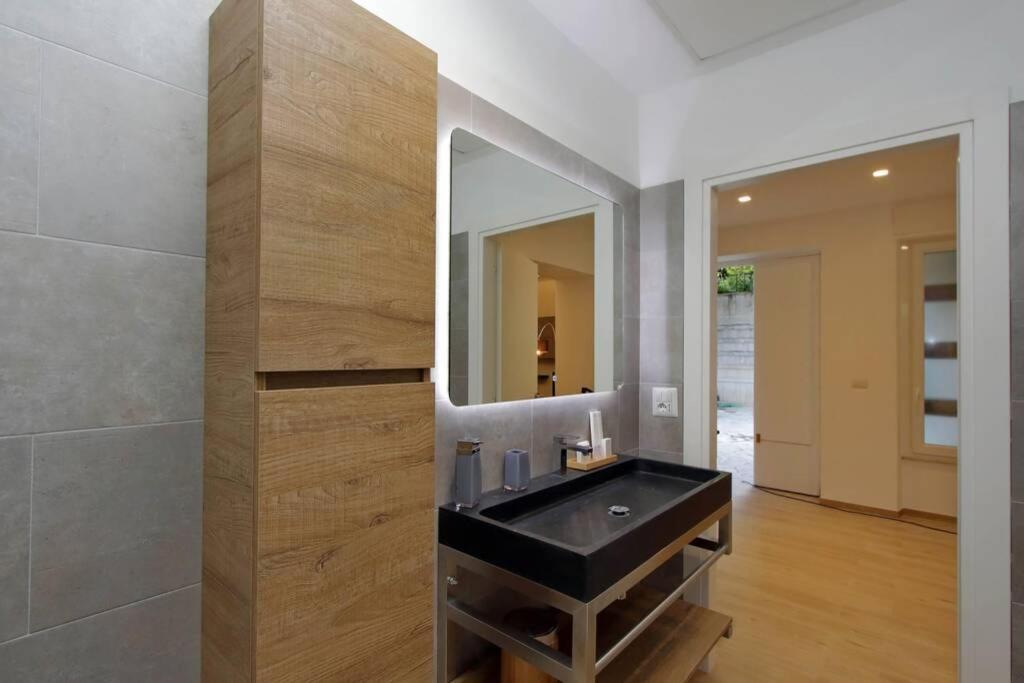 Aventino Contemporary Apartment Рим Экстерьер фото