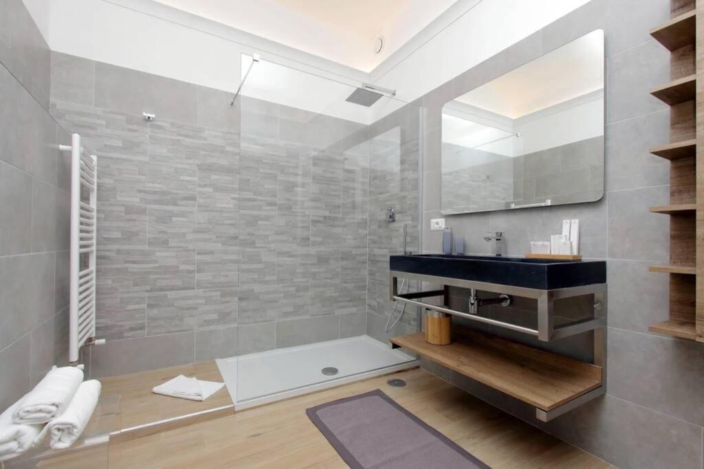 Aventino Contemporary Apartment Рим Экстерьер фото